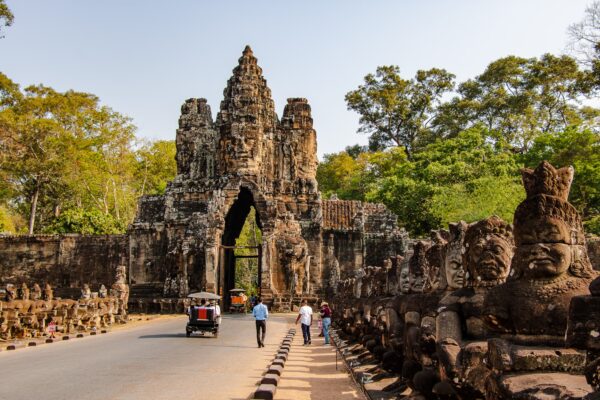 TT-12-PACKAGES, 1D-Siem Reap-( Angkor Temple )